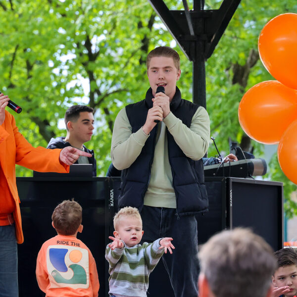 🎤 Open Podium Koningsdag 2025 – Laat je talent stralen! 🎶