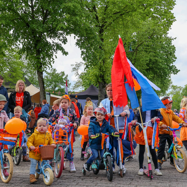 🎉 Koningsdag in Aarle-Rixtel – Een dag vol feest, traditie en gezelligheid 🇳🇱